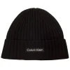 Calvin Klein Beanies & Mitts< Chunky Knit Badge Beanie