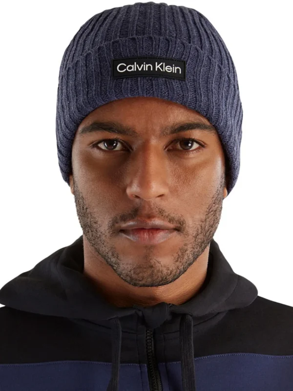 Calvin Klein Beanies & Mitts< Chunky Knit Badge Beanie