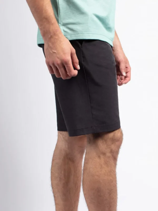 Men Travis Mathew Shorts< Beck Short - Black